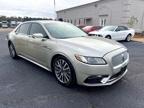 2017 Lincoln Continental Select