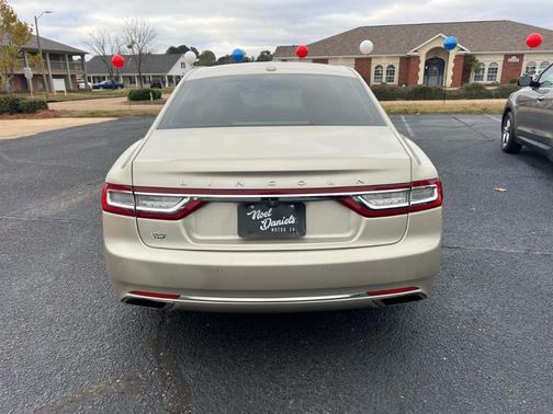 2017 Lincoln Continental Select