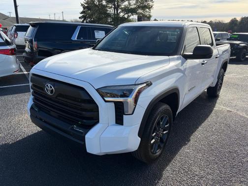 2025 Toyota Tundra SR5