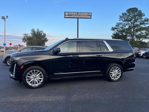 2023 Cadillac Escalade ESV Premium Luxury