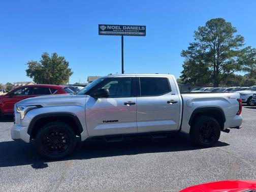 2023 Toyota Tundra SR5