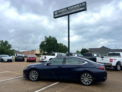 2021 Lexus ES 350 Base