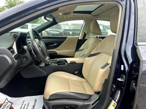 2021 Lexus ES 350 Base