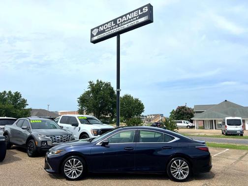 2021 Lexus ES 350 Base