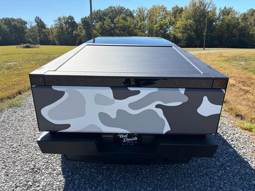 2024 Tesla Cybertruck Base