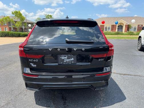 Black 2024 Volvo XC60 B5 Plus Dark Theme