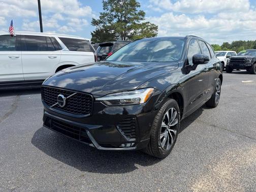 Black 2024 Volvo XC60 B5 Plus Dark Theme