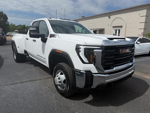 White 2024 GMC Sierra 3500 Pro