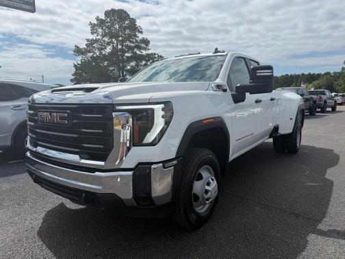 White 2024 GMC Sierra 3500 Pro