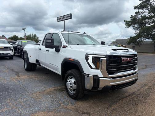 White 2024 GMC Sierra 3500 Pro