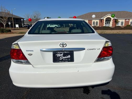 2006 Toyota Camry Standard