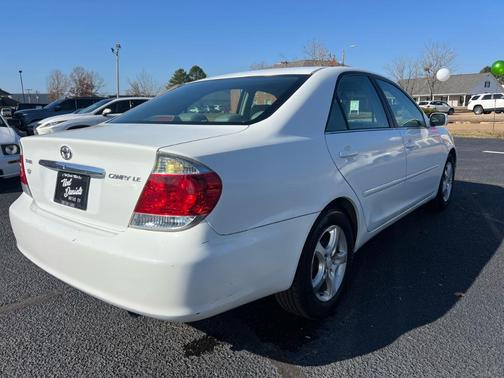 2006 Toyota Camry Standard