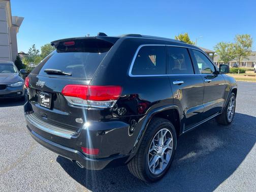 2020 Jeep Grand Cherokee Overland