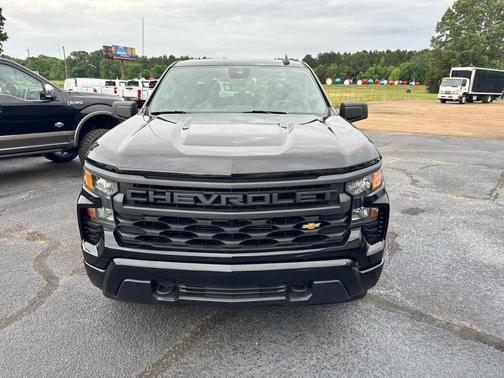 Black 2022 Chevrolet Silverado 1500 Custom