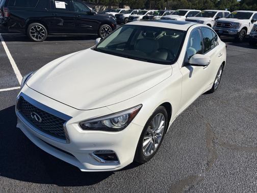 2022 INFINITI Q50 LUXE