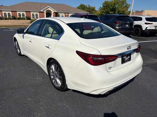 2022 INFINITI Q50 LUXE