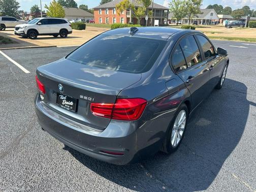 2017 BMW 320 i