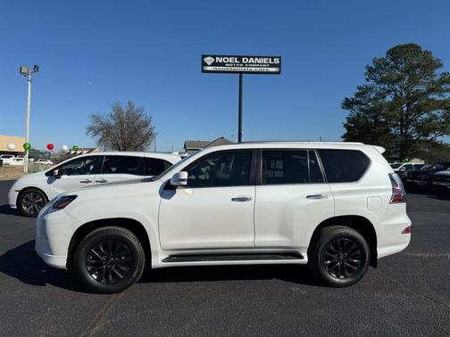 2023 Lexus GX 460 Base