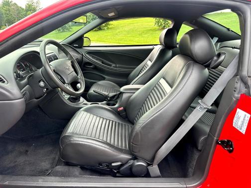 2003 Ford Mustang Mach I
