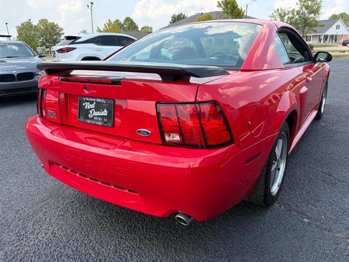 2003 Ford Mustang Mach I