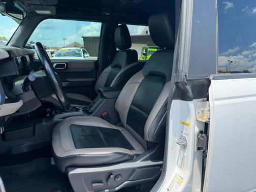 White 2021 Ford Bronco ADVANCED
