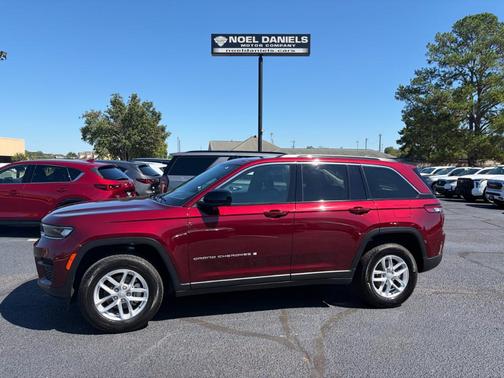 2024 Jeep Grand Cherokee Laredo