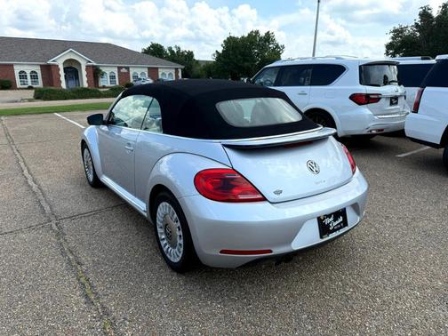 2016 Volkswagen Beetle 1.8T S