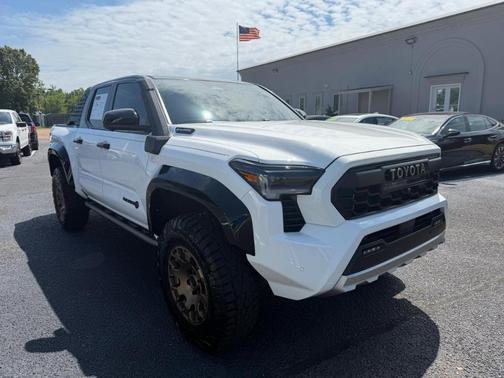 White 2024 Toyota Tacoma Hybrid TRD TRAILHUNTER