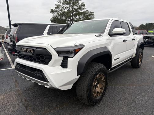 2024 Toyota Tacoma Hybrid 