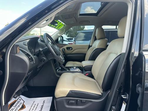 2023 INFINITI QX80 Luxe