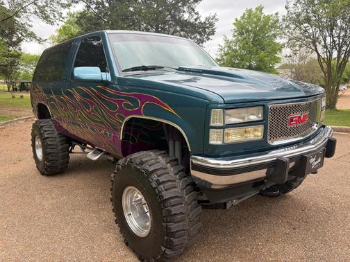 Green 1994 GMC Yukon SL