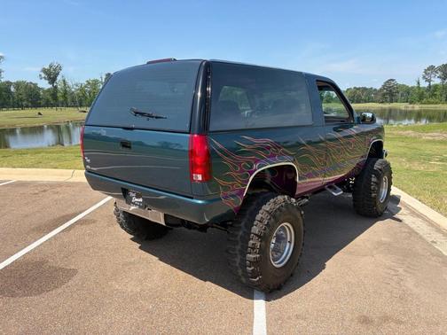 Green 1994 GMC Yukon SL