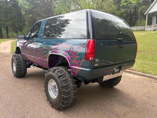 Green 1994 GMC Yukon SL