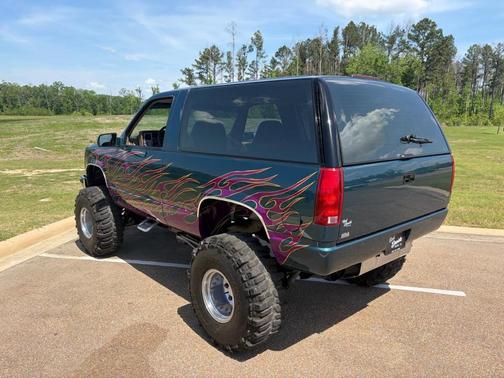 Green 1994 GMC Yukon SL