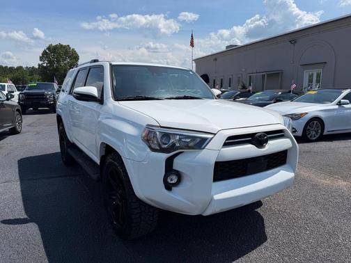 White 2022 Toyota 4Runner SR5 Premium