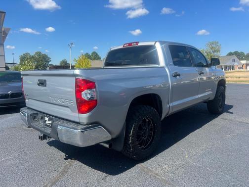 2017 Toyota Tundra SR5