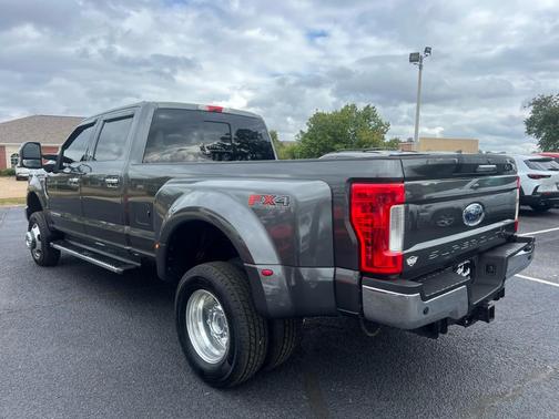 2017 Ford F-350 Lariat Super Duty