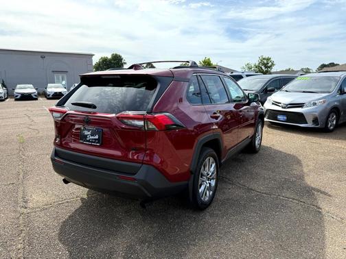 2024 Toyota RAV4 XLE Premium