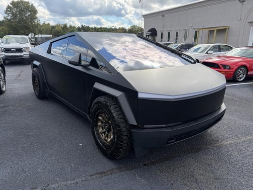 2024 Tesla Cybertruck Base