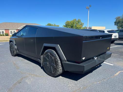 2024 Tesla Cybertruck Base