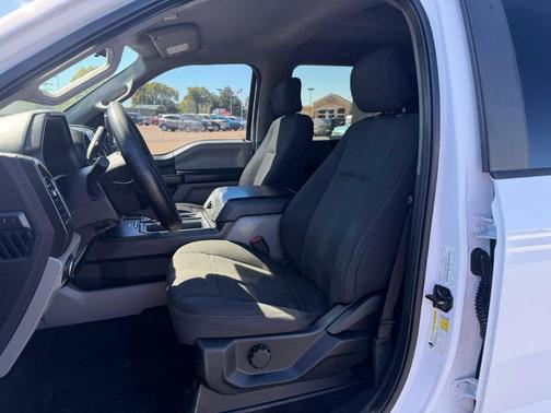 Oxford White 2017 Ford F-150 XL