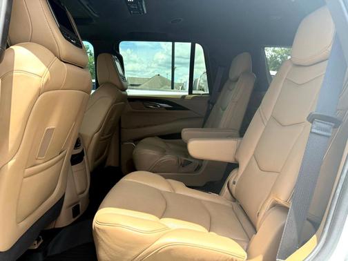 2019 Cadillac Escalade Platinum