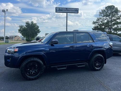2023 Toyota 4Runner SR5
