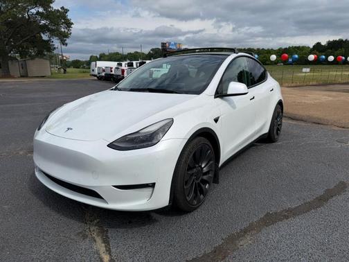 White 2022 Tesla Model Y Performance