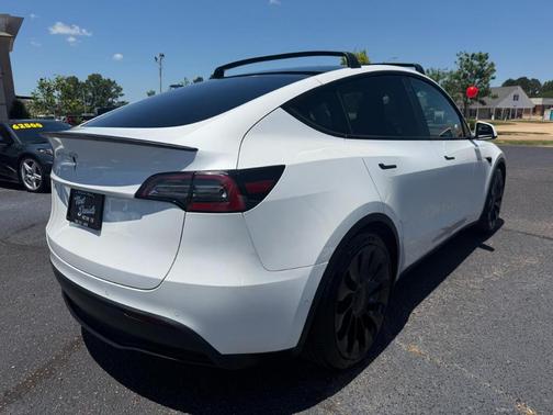 White 2022 Tesla Model Y Performance