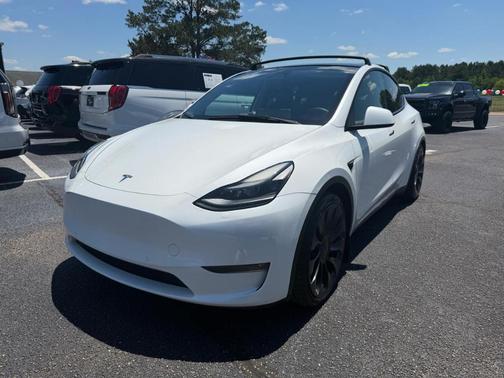 White 2022 Tesla Model Y Performance