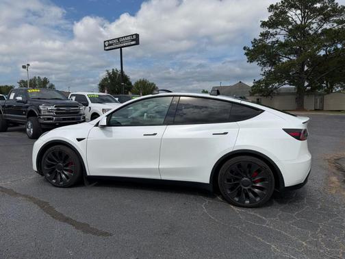 White 2022 Tesla Model Y Performance