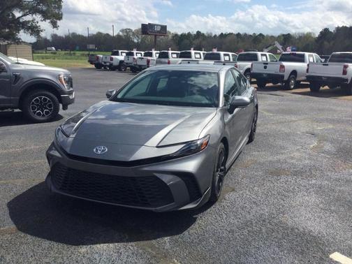 2025 Toyota Camry XLE