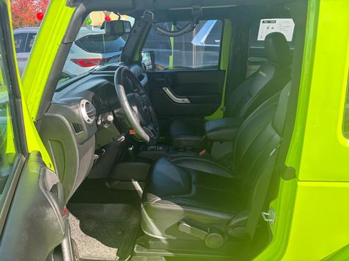 2013 Jeep Wrangler Sahara