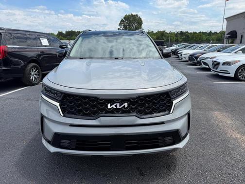 Gray 2022 Kia Sorento SX